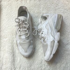 Women's Nike Air Max Shoes